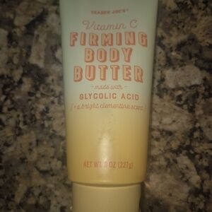 Vitamin C Firming Body Butter, With Glycoloc Acid & Fresh Clementine Scent!